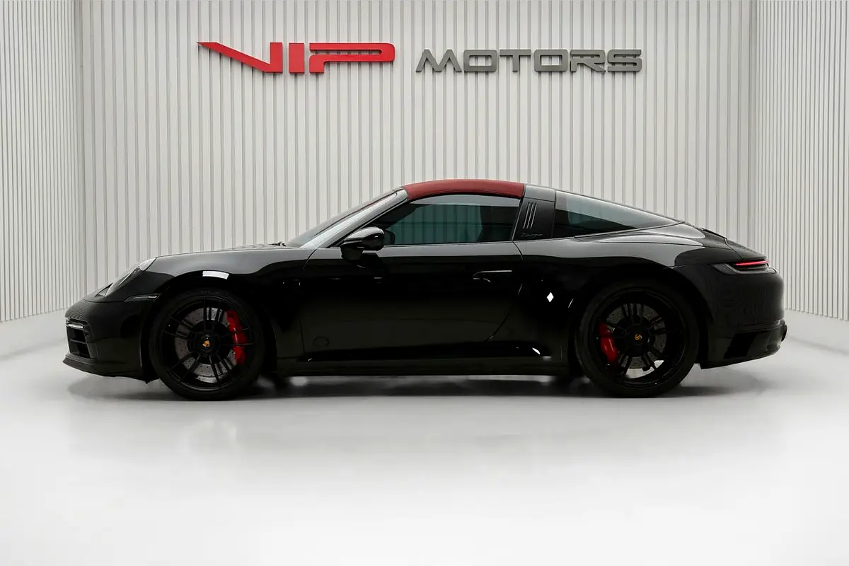 PORSCHE Carrera / 911 Targa 4 GTS 2023 - photo 8 - Import Émirats | International Cars