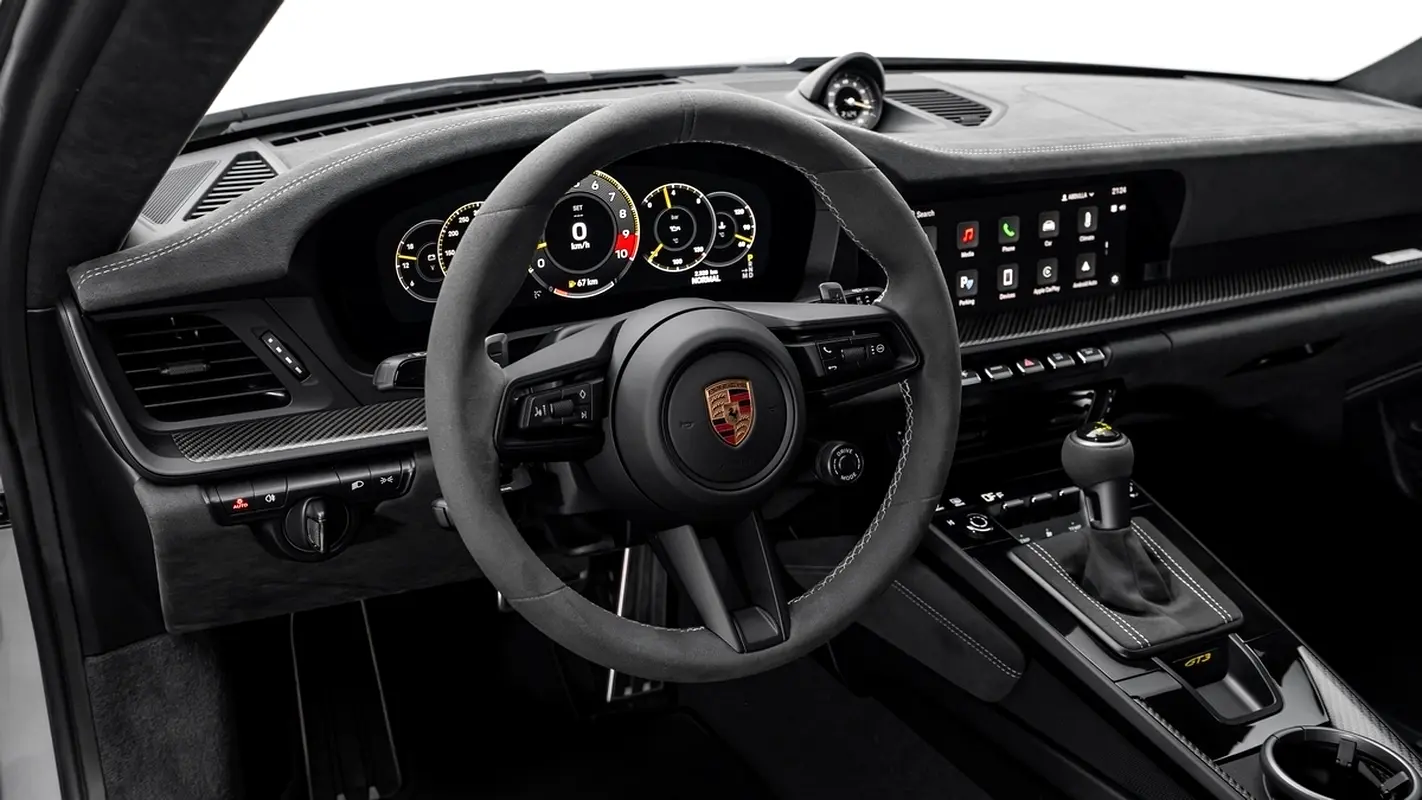 PORSCHE Carrera / 911 GT3 2025 - photo 10 - Import Émirats | International Cars