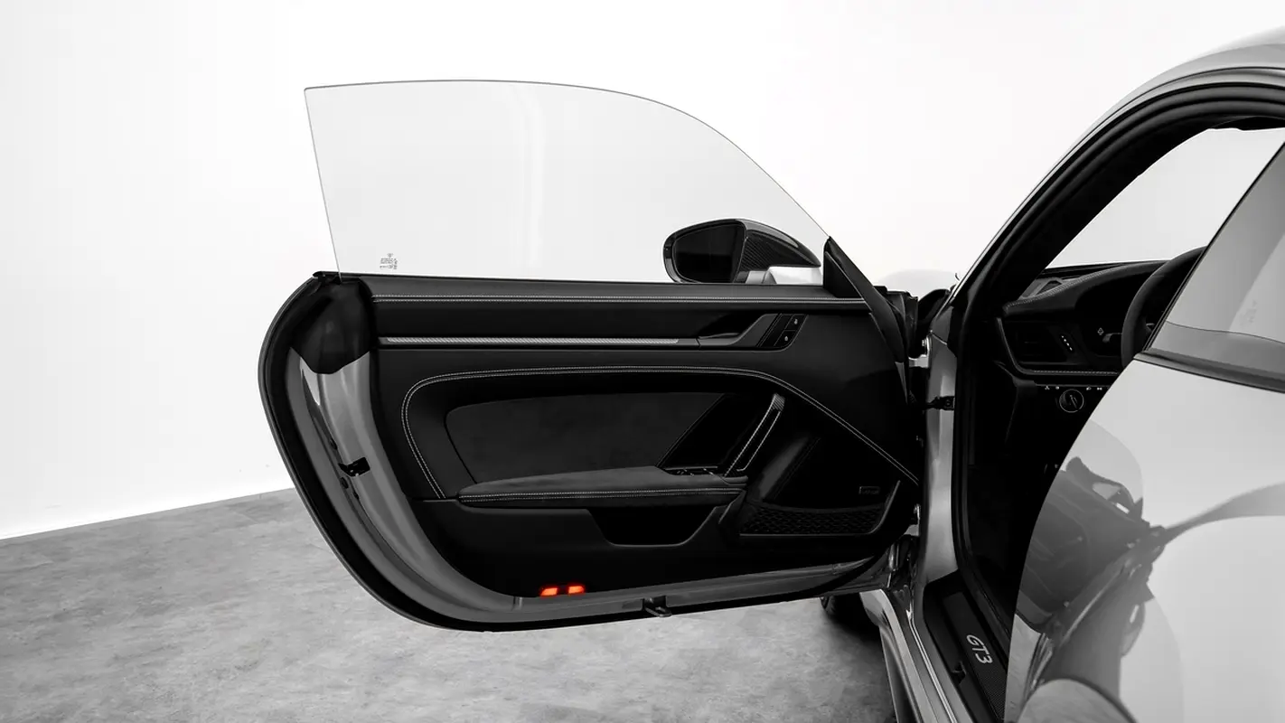 PORSCHE Carrera / 911 GT3 2025 - photo 8 - Import Émirats | International Cars