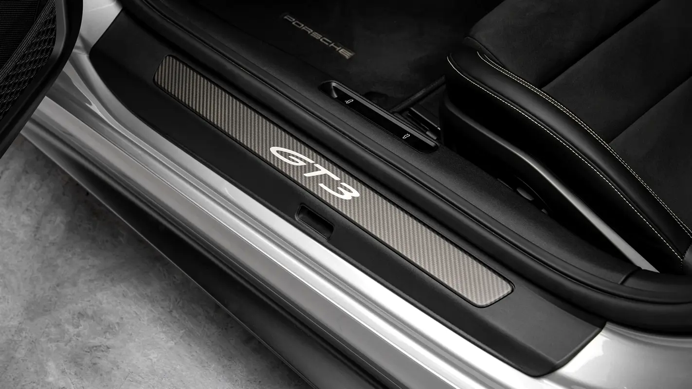 PORSCHE Carrera / 911 GT3 2025 - photo 9 - Import Émirats | International Cars