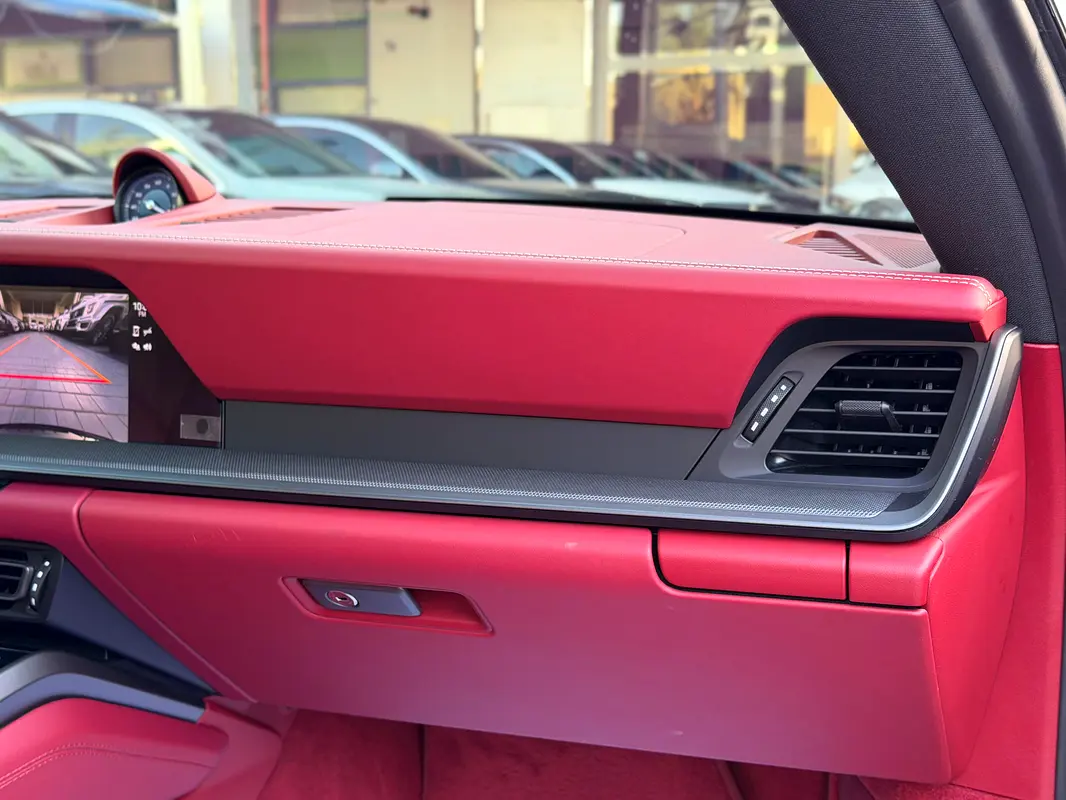 PORSCHE Carrera / 911 2024 - photo 10 - Import Émirats | International Cars