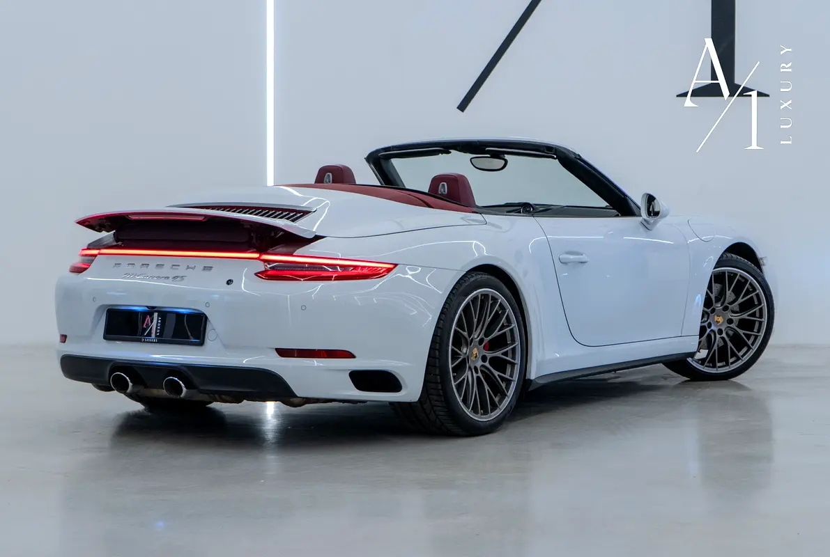 PORSCHE Carrera / 911 Carrera 4S 2017 - photo 3 - Import Émirats | International Cars