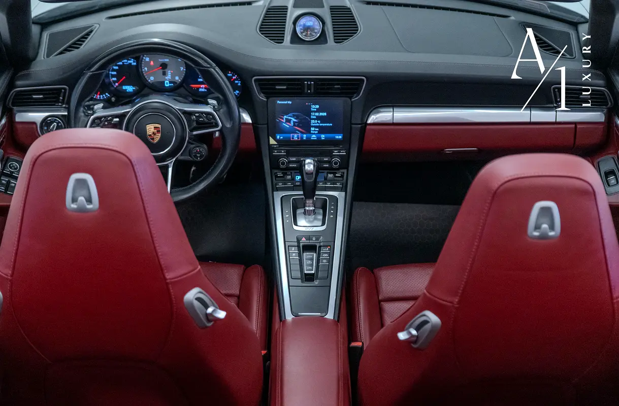 PORSCHE Carrera / 911 Carrera 4S 2017 - photo 7 - Import Émirats | International Cars