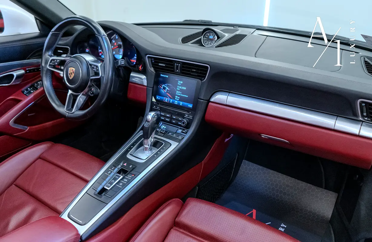 PORSCHE Carrera / 911 Carrera 4S 2017 - photo 8 - Import Émirats | International Cars