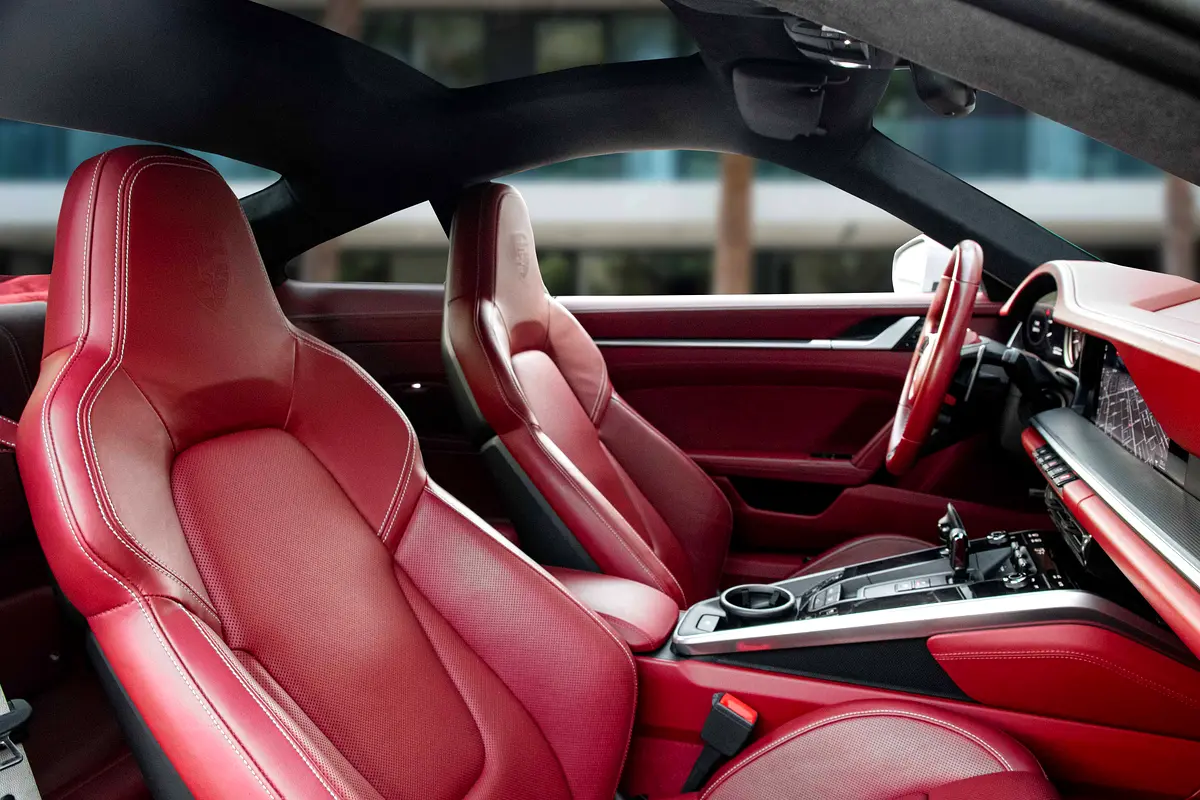 PORSCHE Carrera / 911 Carrera 4S 2020 - photo 11 - Import Émirats | International Cars