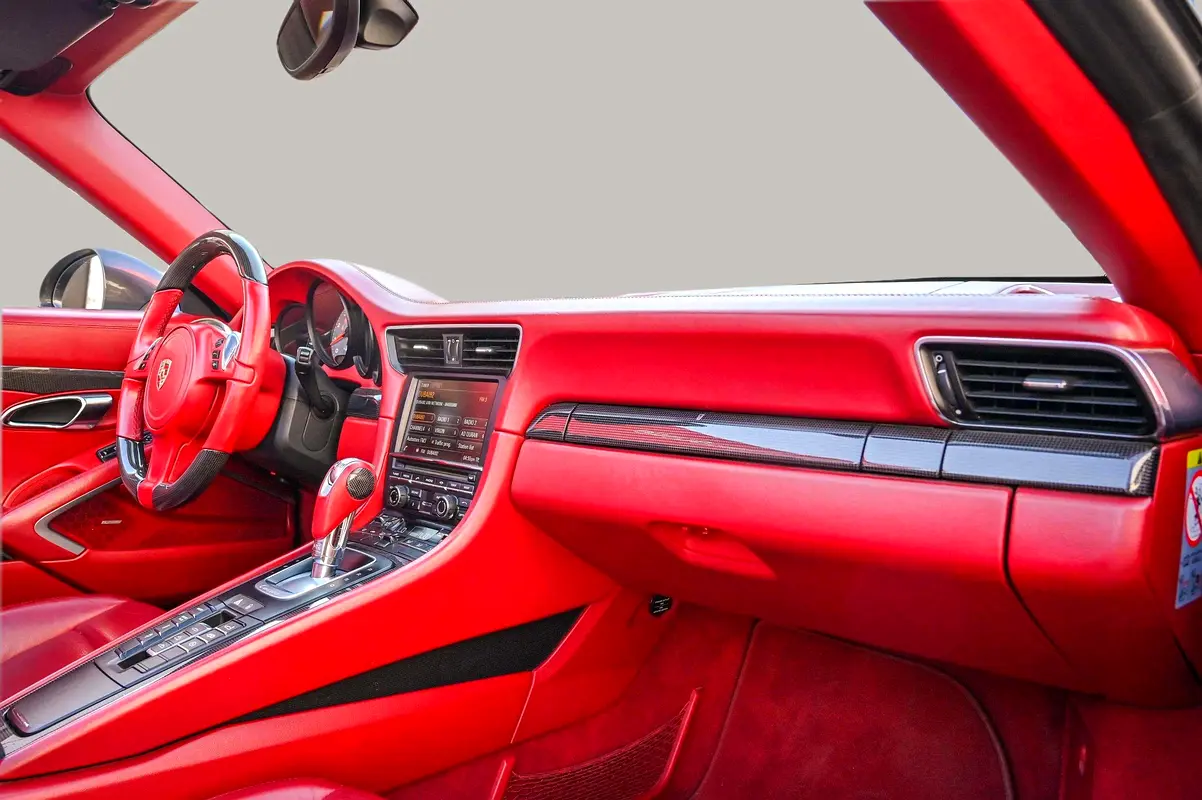 PORSCHE Carrera / 911 Carrera S 2015 - photo 9 - Import Émirats | International Cars