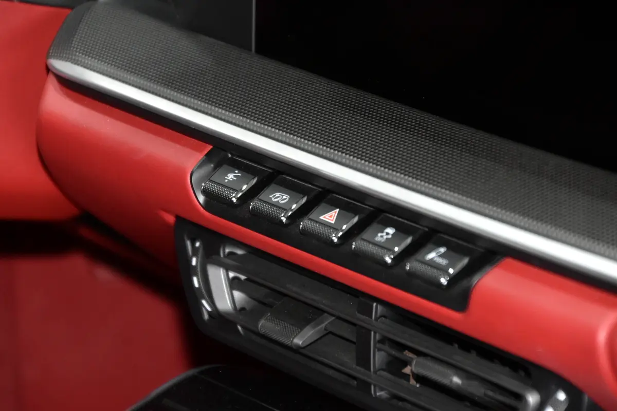 PORSCHE Carrera / 911 Turbo S 2021 - photo 11 - Import Émirats | International Cars