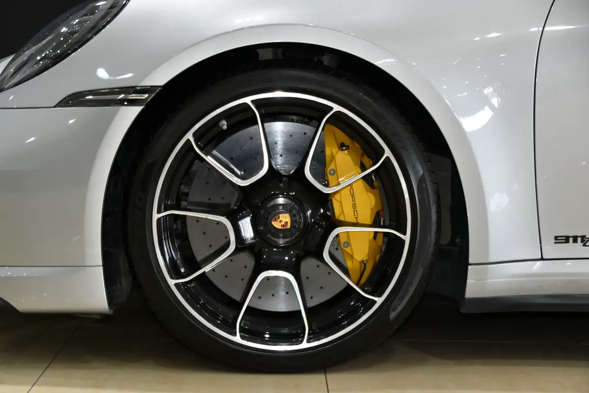 PORSCHE Carrera / 911 Turbo S 2021 - photo 6 - Import Émirats | International Cars