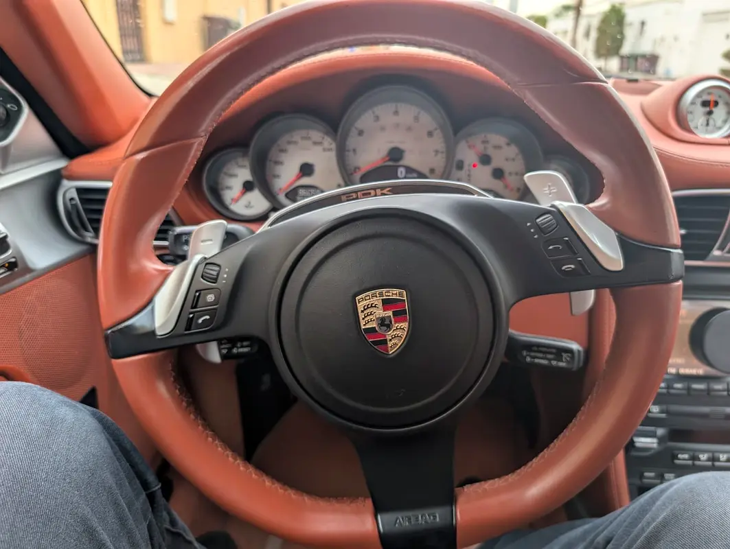 PORSCHE Carrera / 911 Carrera S 2011 - photo 6 - Import Émirats | International Cars