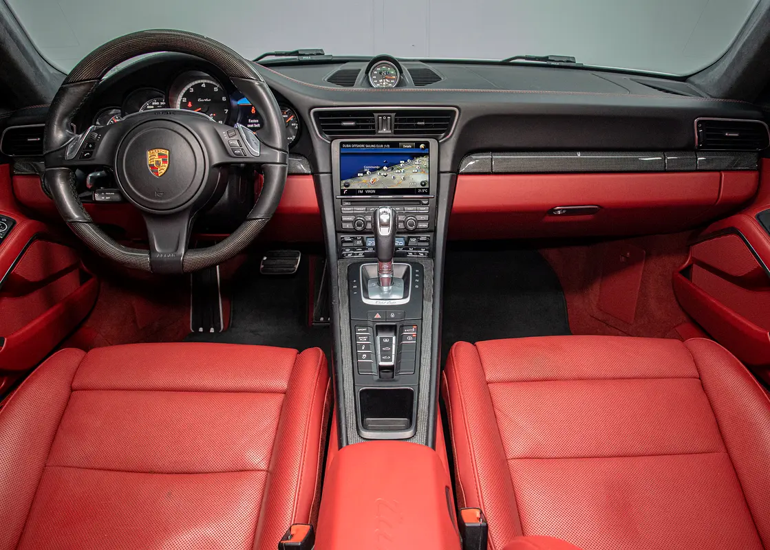 PORSCHE Carrera / 911 Turbo 2016 - photo 6 - Import Émirats | International Cars