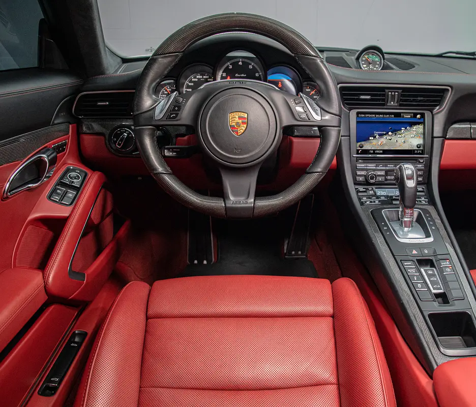 PORSCHE Carrera / 911 Turbo 2016 - photo 8 - Import Émirats | International Cars