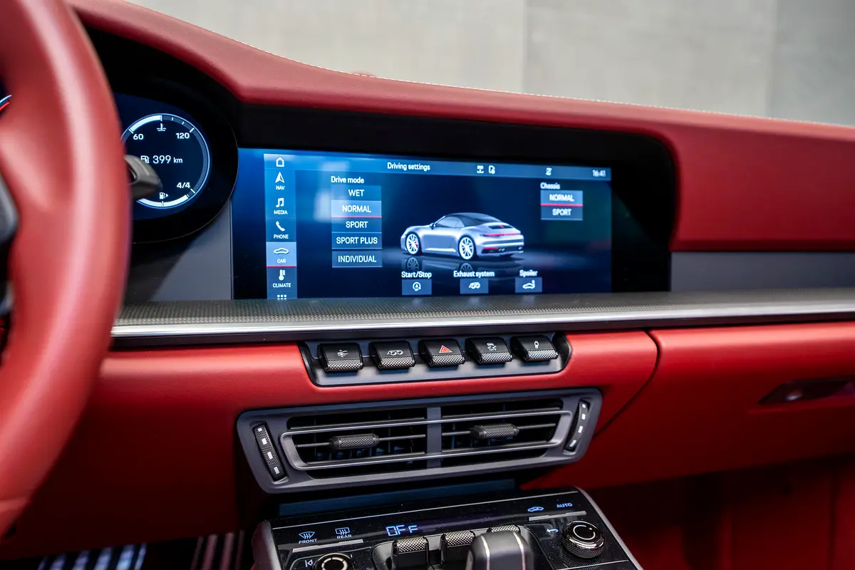 PORSCHE Carrera / 911 Carrera 4S 2021 - photo 11 - Import Émirats | International Cars