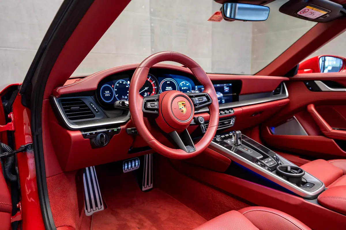 PORSCHE Carrera / 911 Carrera 4S 2021 - photo 8 - Import Émirats | International Cars