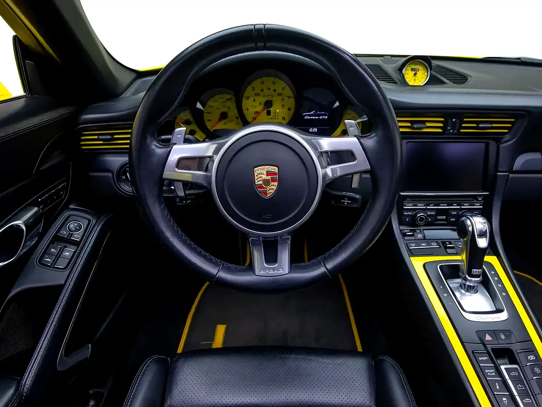 PORSCHE Carrera / 911 GTS 2015 - photo 12 - Import Émirats | International Cars