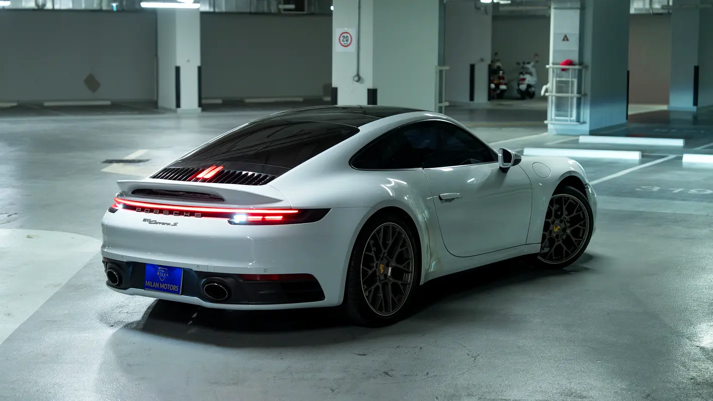 PORSCHE Carrera / 911 Carrera S 2022 - photo 5 - Import Émirats | International Cars