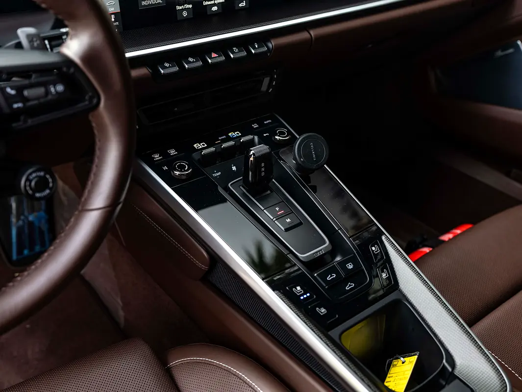 PORSCHE Carrera / 911 Carrera S 2020 - photo 10 - Import Émirats | International Cars