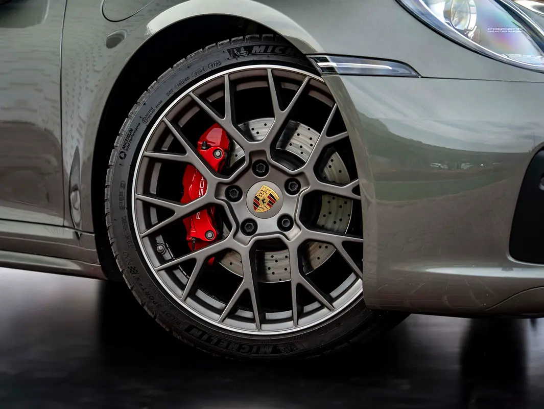 PORSCHE Carrera / 911 Carrera S 2020 - photo 5 - Import Émirats | International Cars