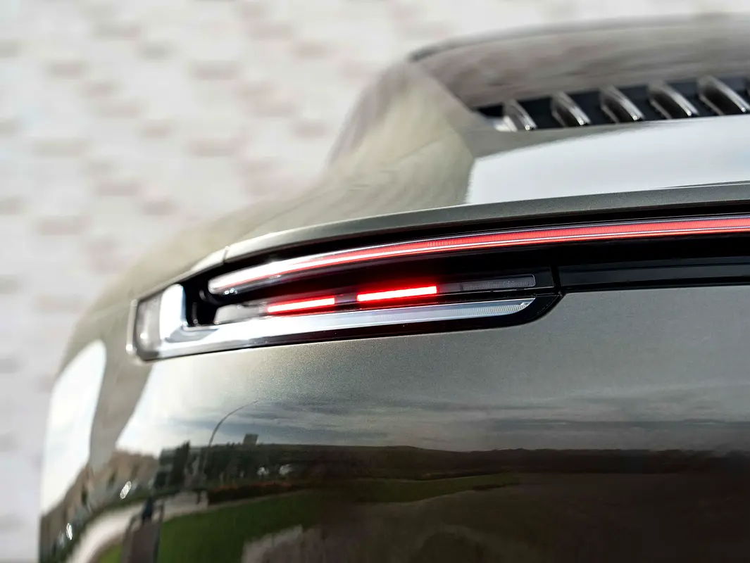 PORSCHE Carrera / 911 Carrera S 2020 - photo 8 - Import Émirats | International Cars