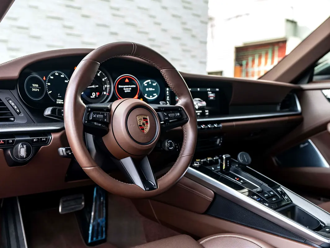 PORSCHE Carrera / 911 Carrera S 2020 - photo 9 - Import Émirats | International Cars