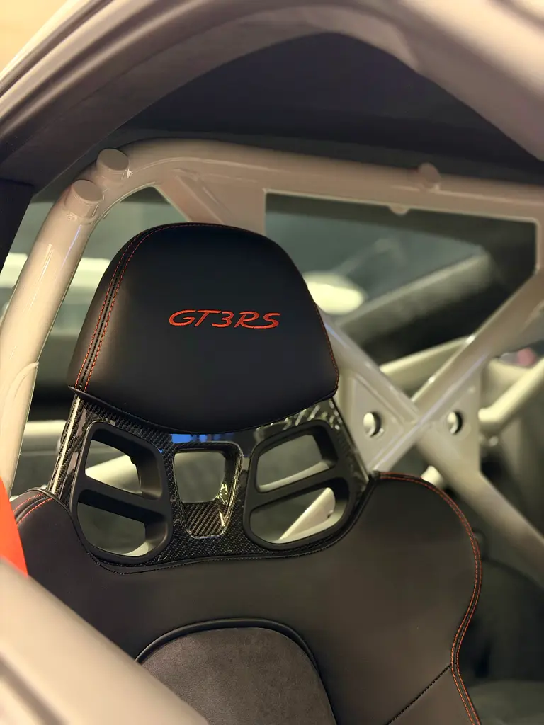 PORSCHE Carrera / 911 GT3 RS 2017 - photo 9 - Import Émirats | International Cars