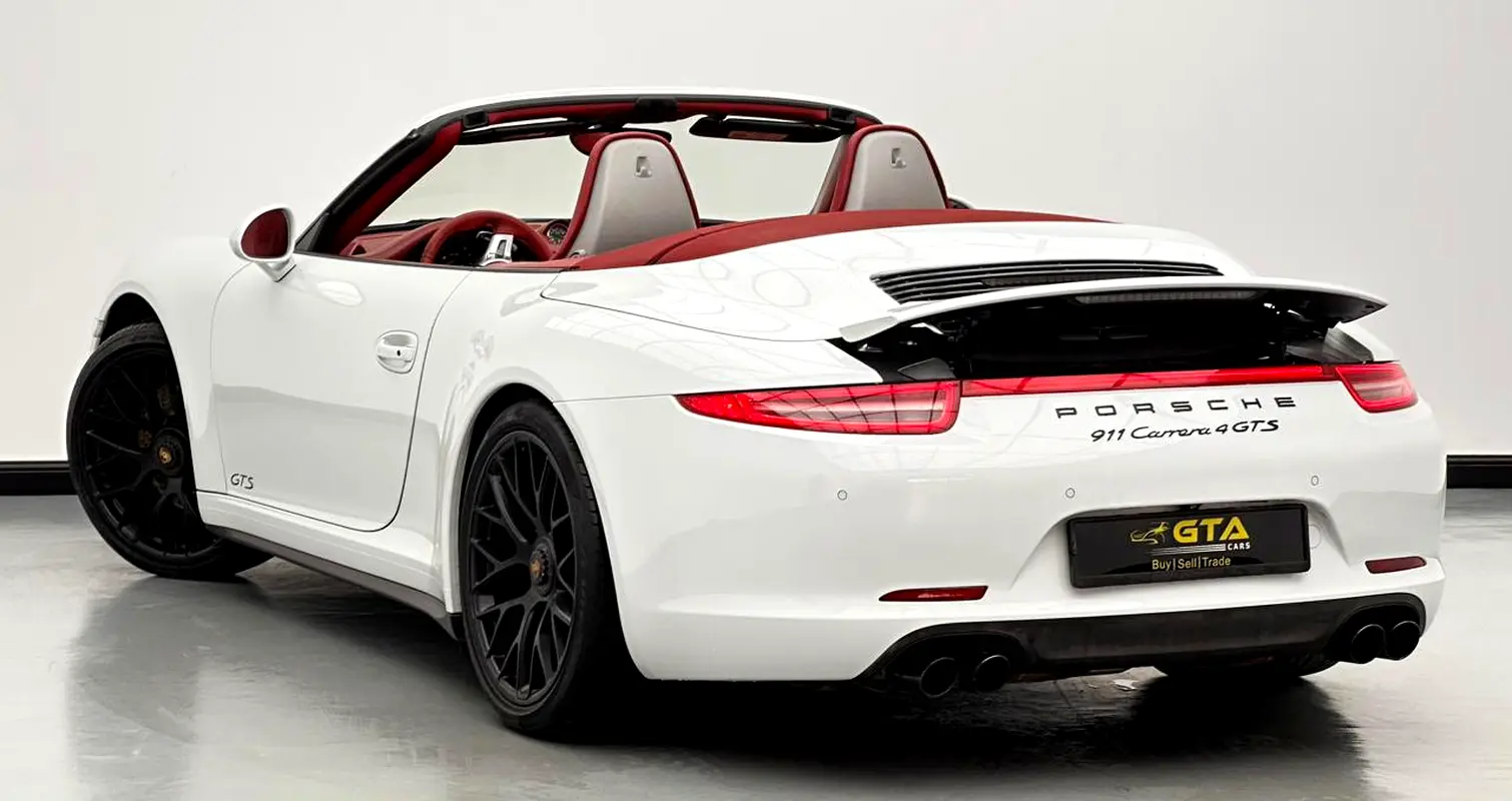 PORSCHE Carrera / 911 4 GTS 2015 - photo 4 - Import Émirats | International Cars