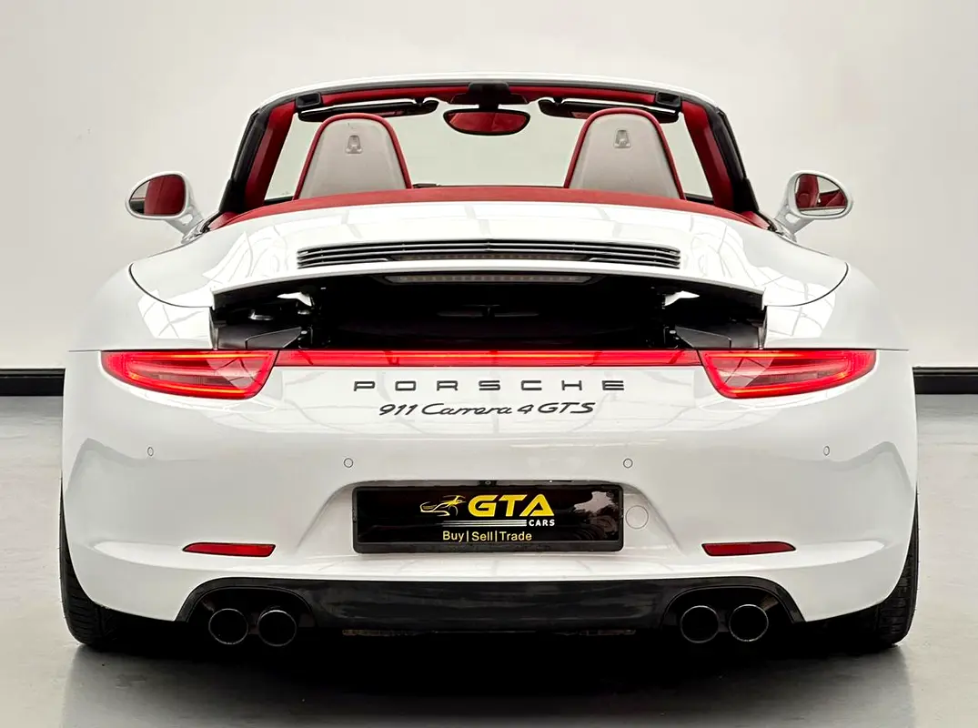 PORSCHE Carrera / 911 4 GTS 2015 - photo 5 - Import Émirats | International Cars