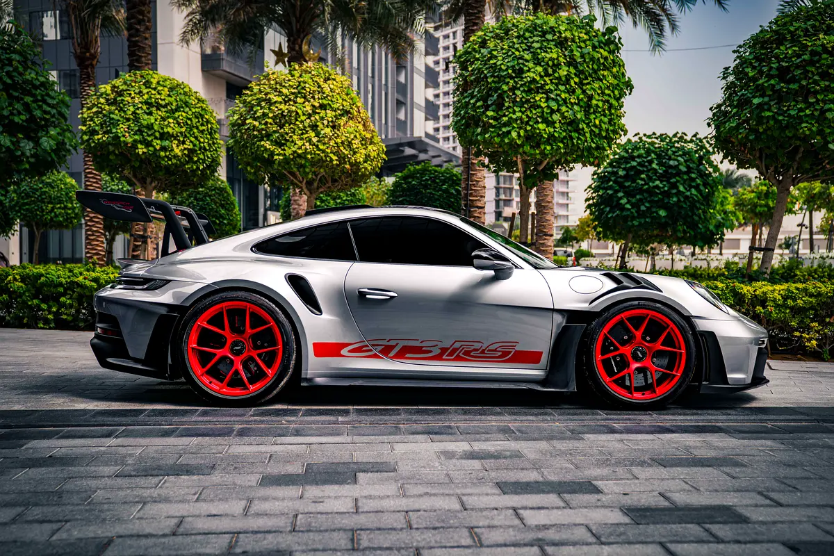 PORSCHE Carrera / 911 GT3 RS 2025 - photo 7 - Import Émirats | International Cars