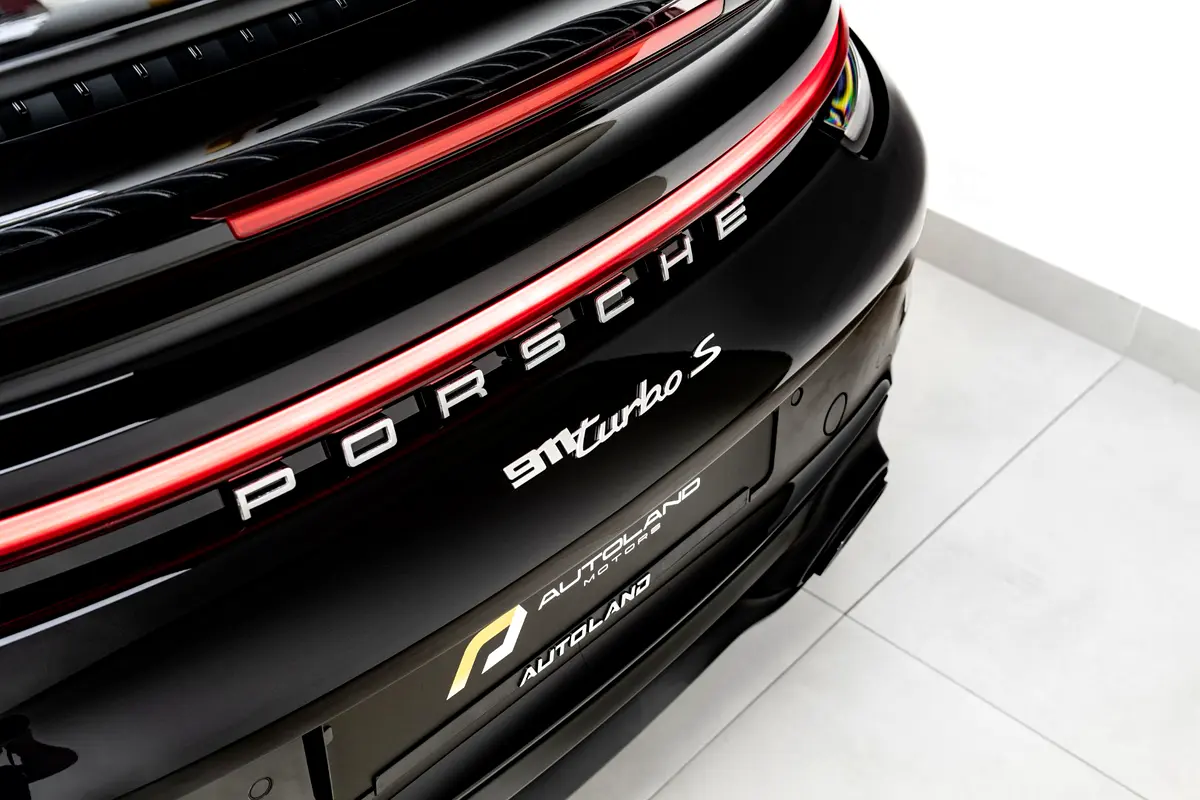 PORSCHE Carrera / 911 Turbo S 2024 - photo 10 - Import Émirats | International Cars