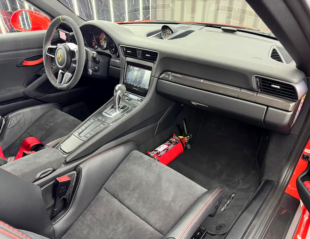 PORSCHE Carrera / 911 GT3 RS 2016 - photo 12 - Import Émirats | International Cars