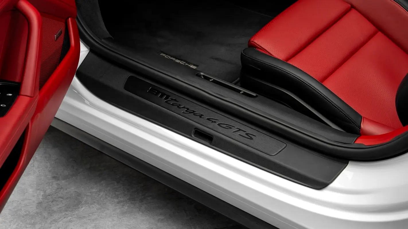 PORSCHE Carrera / 911 Targa 4 GTS 2026 - photo 7 - Import Émirats | International Cars