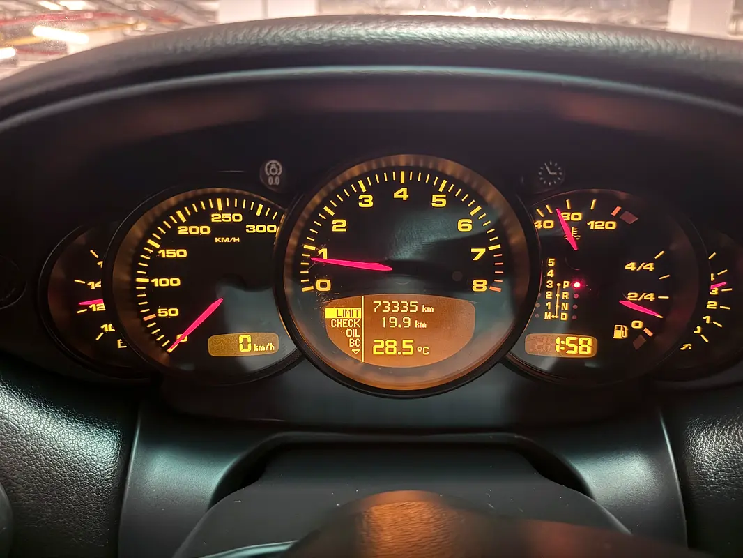 PORSCHE Carrera / 911 2002 - photo 3 - Import Émirats | International Cars