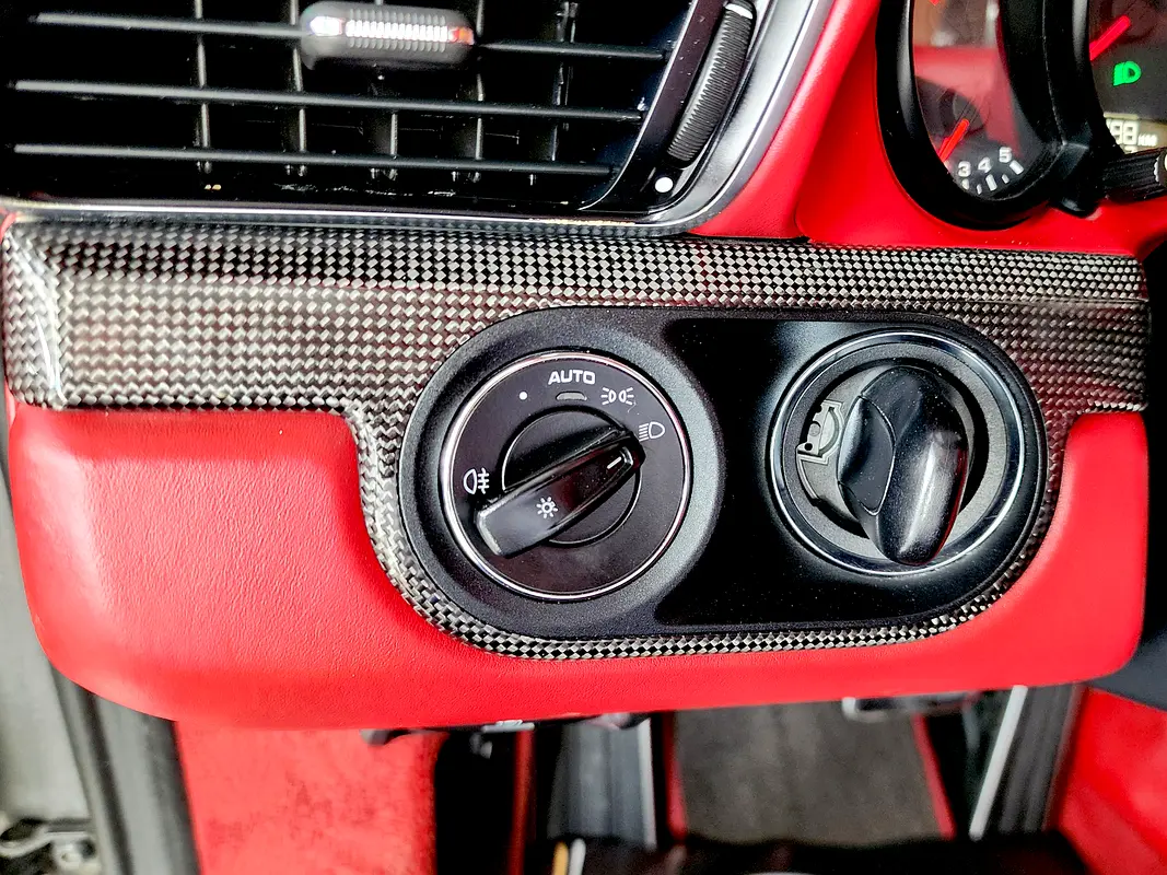 PORSCHE Carrera / 911 Carrera S 2012 - photo 11 - Import Émirats | International Cars