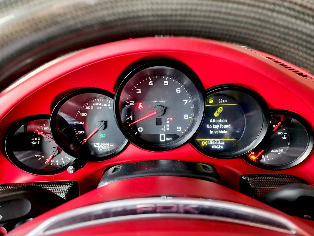 PORSCHE Carrera / 911 Carrera S 2012 - photo 12 - Import Émirats | International Cars