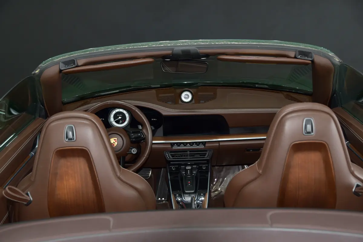 PORSCHE Carrera / 911 Turbo 2021 - photo 10 - Import Émirats | International Cars