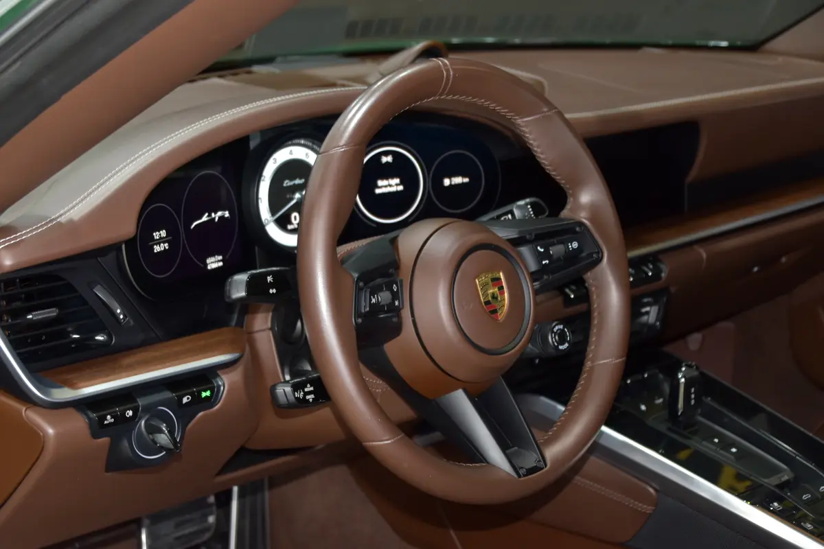 PORSCHE Carrera / 911 Turbo 2021 - photo 7 - Import Émirats | International Cars