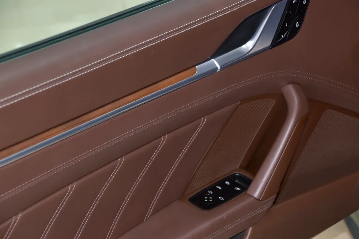 PORSCHE Carrera / 911 Turbo 2021 - photo 8 - Import Émirats | International Cars