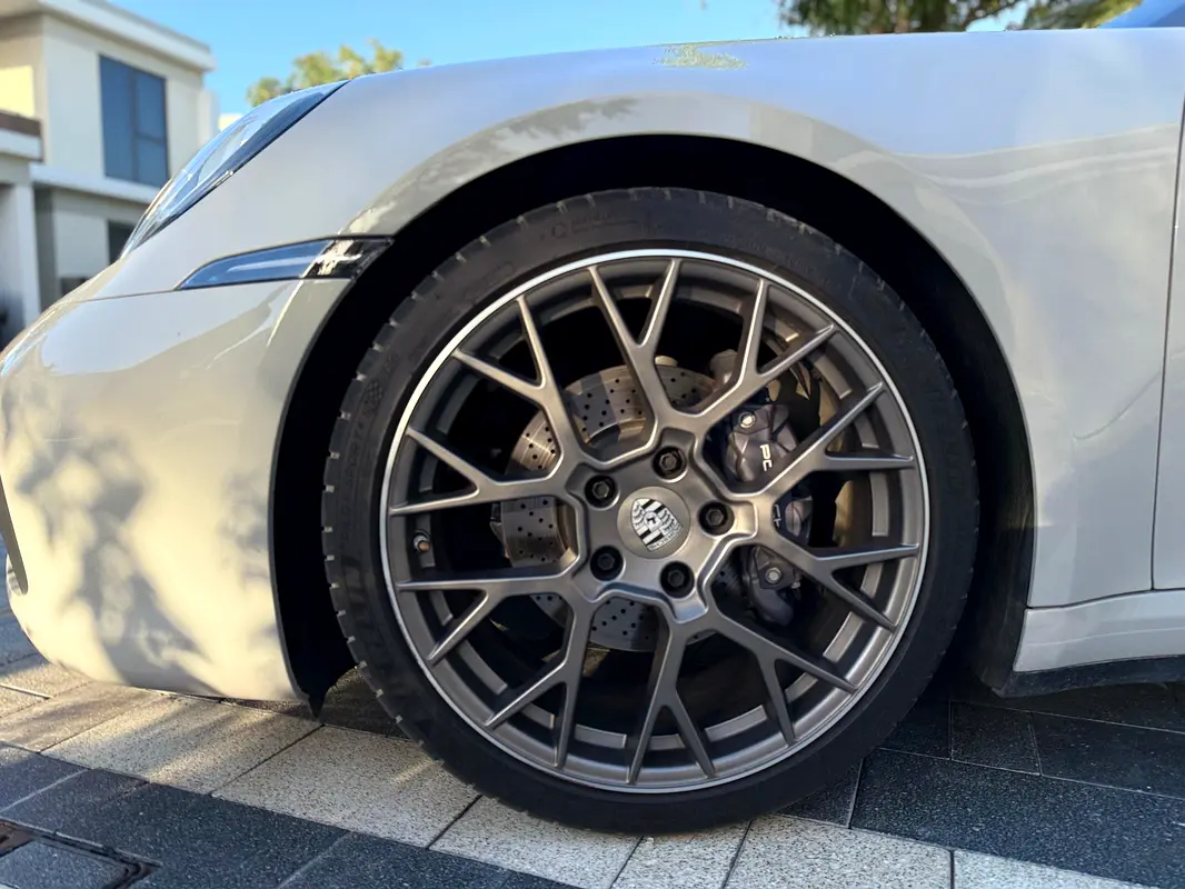 PORSCHE Carrera / 911 2024 - photo 6 - Import Émirats | International Cars