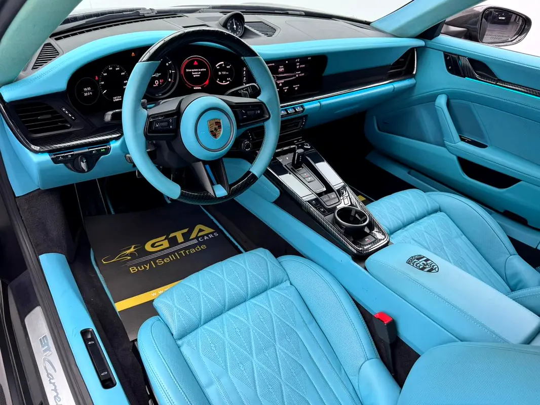 PORSCHE Carrera / 911 Carrera S 2020 - photo 8 - Import Émirats | International Cars