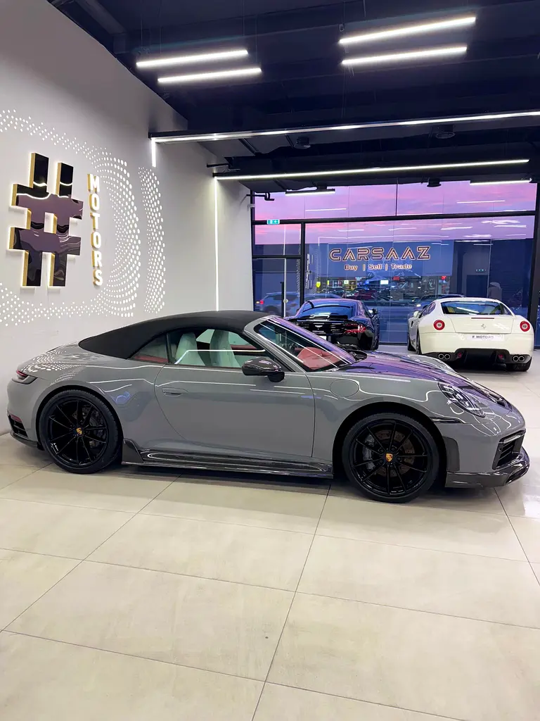 PORSCHE Carrera / 911 Carrera S 2019 - photo 2 - Import Émirats | International Cars