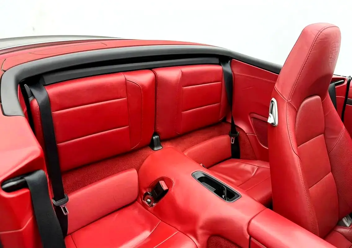 PORSCHE Carrera / 911 Turbo S 2015 - photo 10 - Import Émirats | International Cars