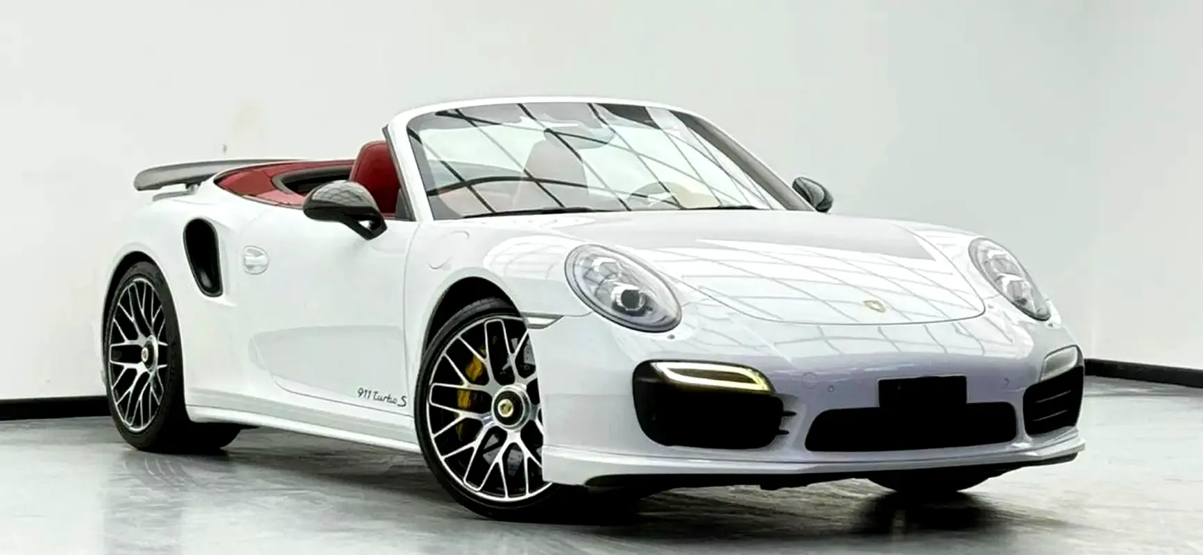 PORSCHE Carrera / 911 Turbo S 2015 - photo 4 - Import Émirats | International Cars