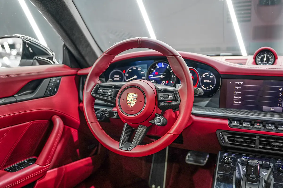 PORSCHE Carrera / 911 GTS 2024 - photo 3 - Import Émirats | International Cars