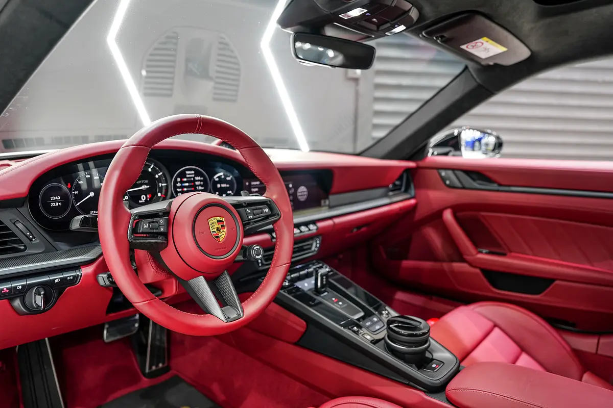 PORSCHE Carrera / 911 GTS 2024 - photo 4 - Import Émirats | International Cars