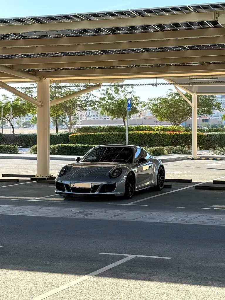 PORSCHE Carrera / 911 GTS 2017 - photo 4 - Import Émirats | International Cars