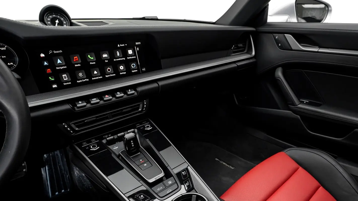 PORSCHE Carrera / 911 Carrera S 2024 - photo 9 - Import Émirats | International Cars