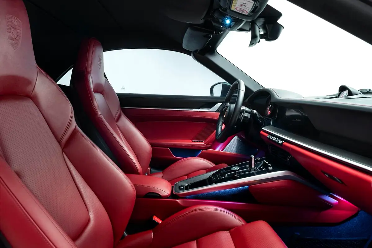 PORSCHE Carrera / 911 Turbo S 2024 - photo 11 - Import Émirats | International Cars