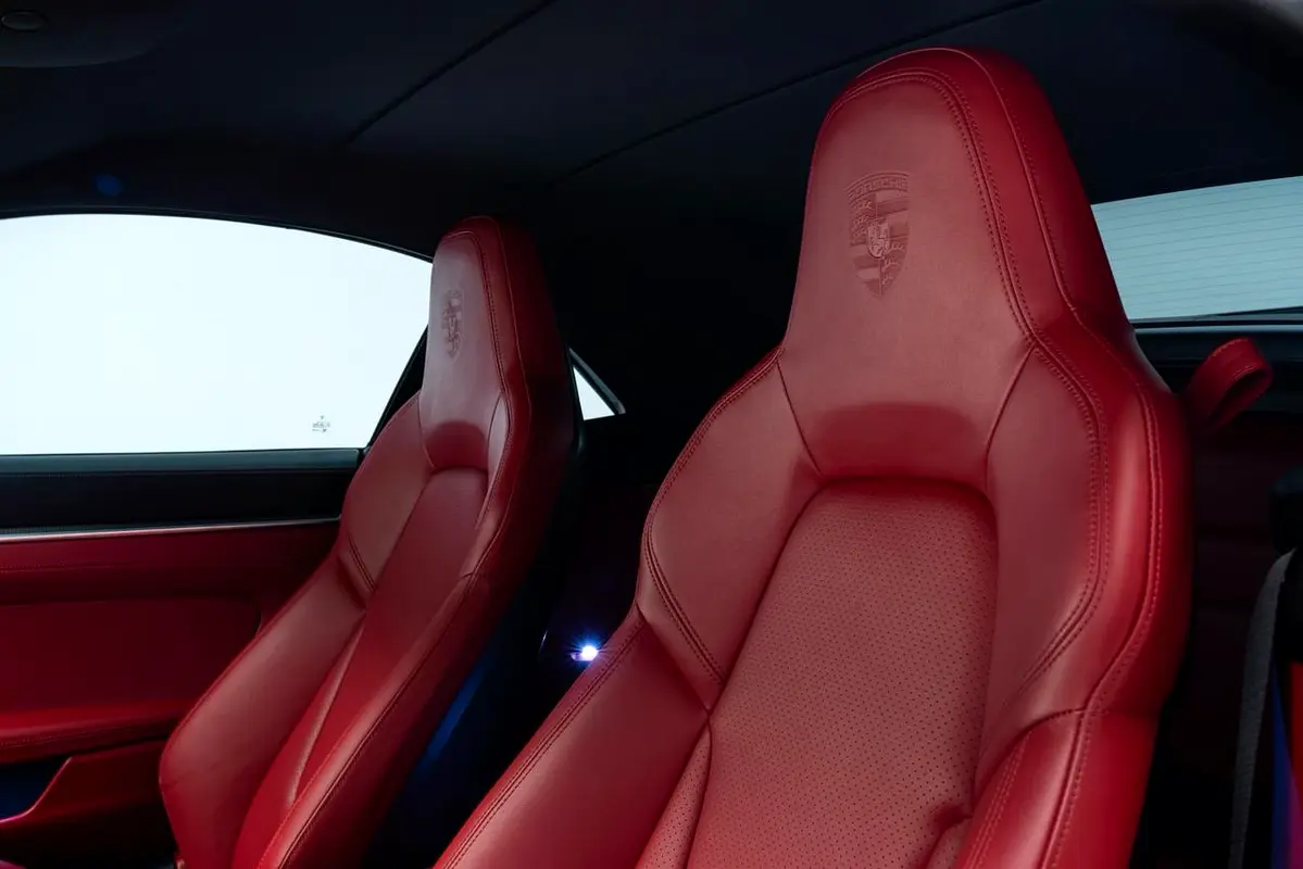 PORSCHE Carrera / 911 Turbo S 2024 - photo 12 - Import Émirats | International Cars