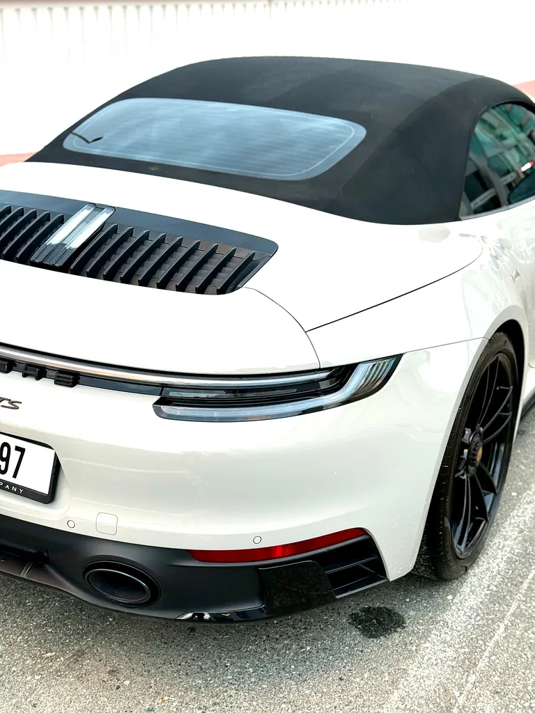 PORSCHE Carrera / 911 GTS 2023 - photo 11 - Import Émirats | International Cars
