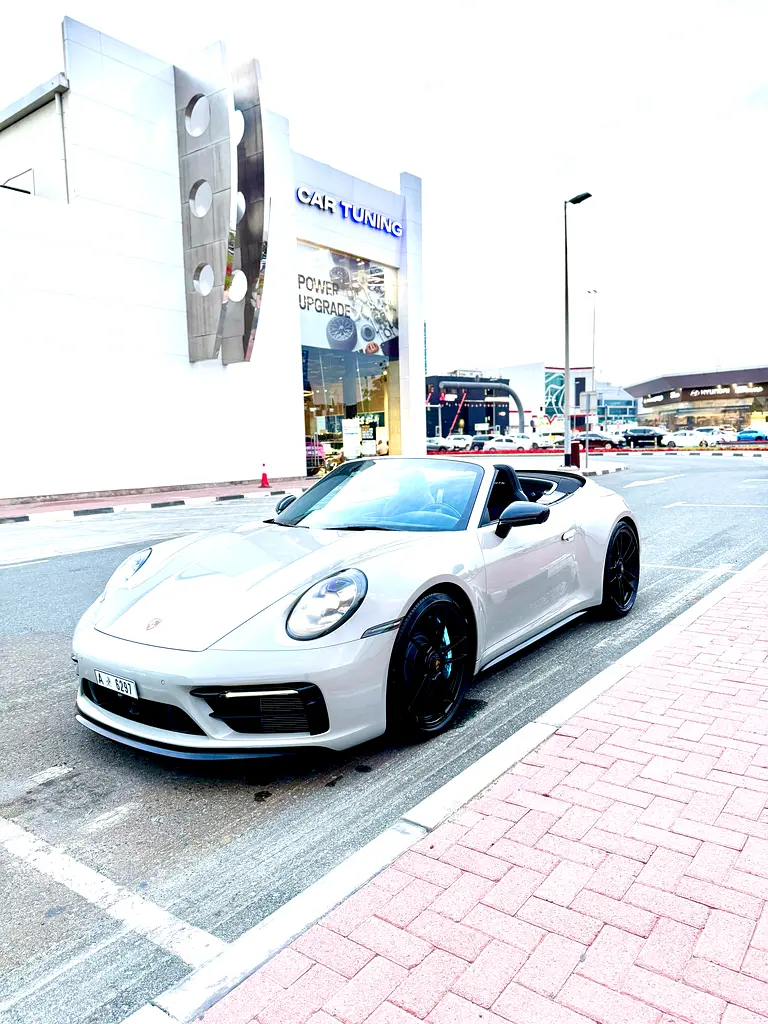 PORSCHE Carrera / 911 GTS 2023 - photo 7 - Import Émirats | International Cars