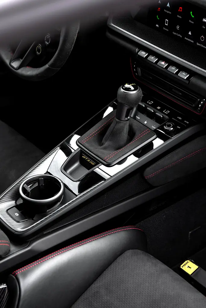 PORSCHE Carrera / 911 GT3 RS 2023 - photo 12 - Import Émirats | International Cars